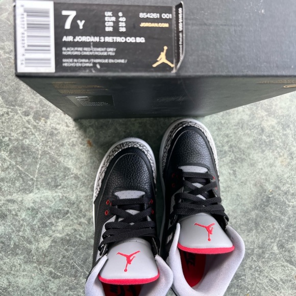 Jordan Other - 7 Youth Air Jordan 3 Retro OG BG